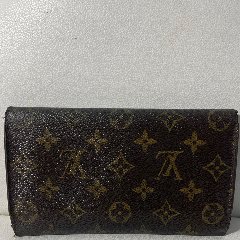 Authentic Louis Vuitton Monogram International Long Wallet - Picture 5 of 14